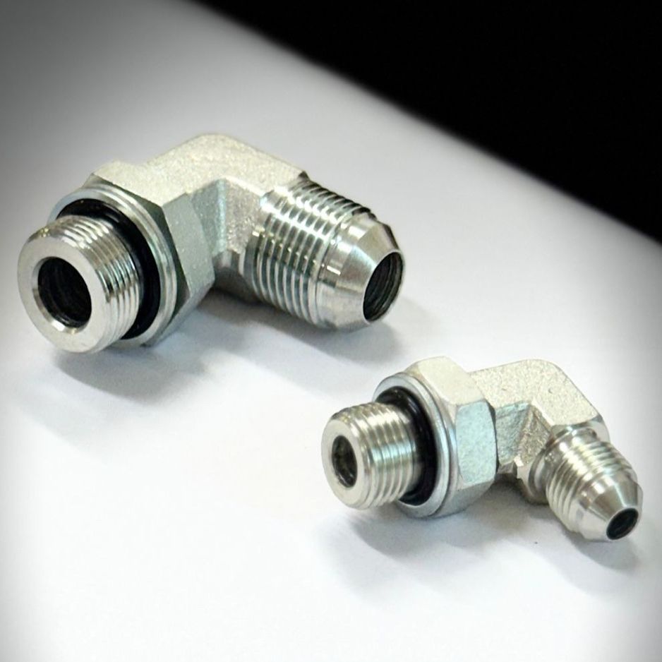 ADAPTADOR JIC X METRICO 90¦